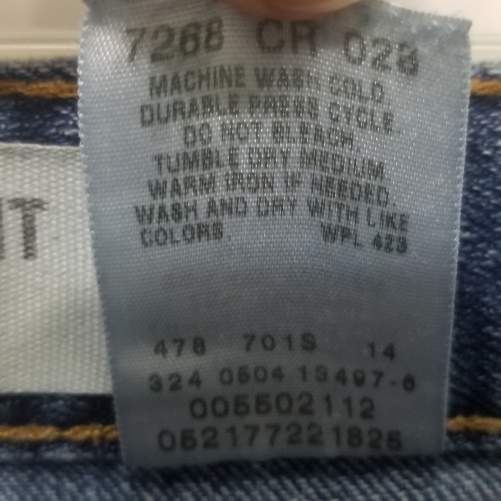 pair 1 of 2: Levi's 550 relaxed 36 x 32 men's jeans - Picture 7 of 9